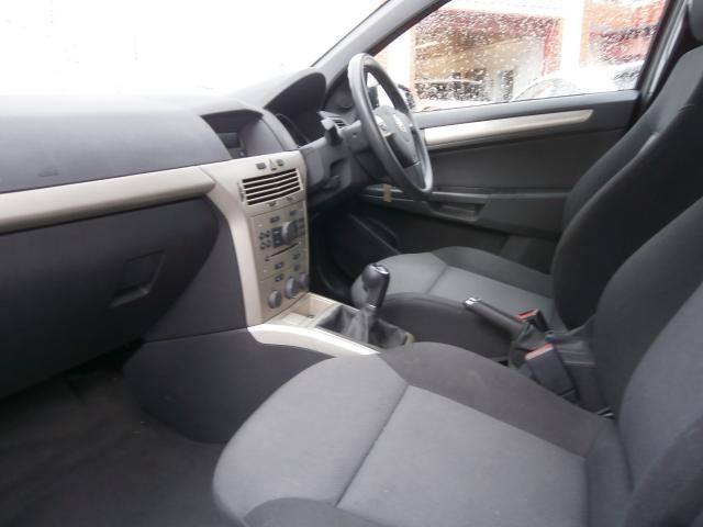 2007 VAUXHALL ASTRA 1.6 image 5