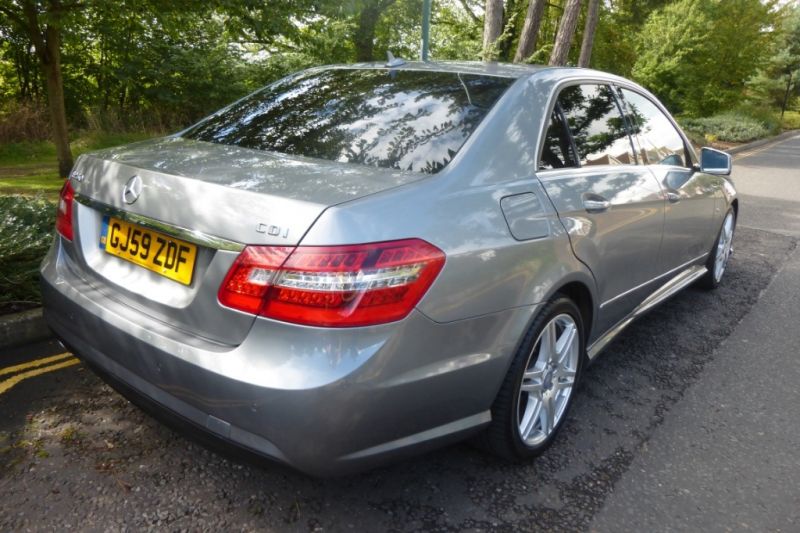 2009 Mercedes-Benz E250 CDI SPORT image 3