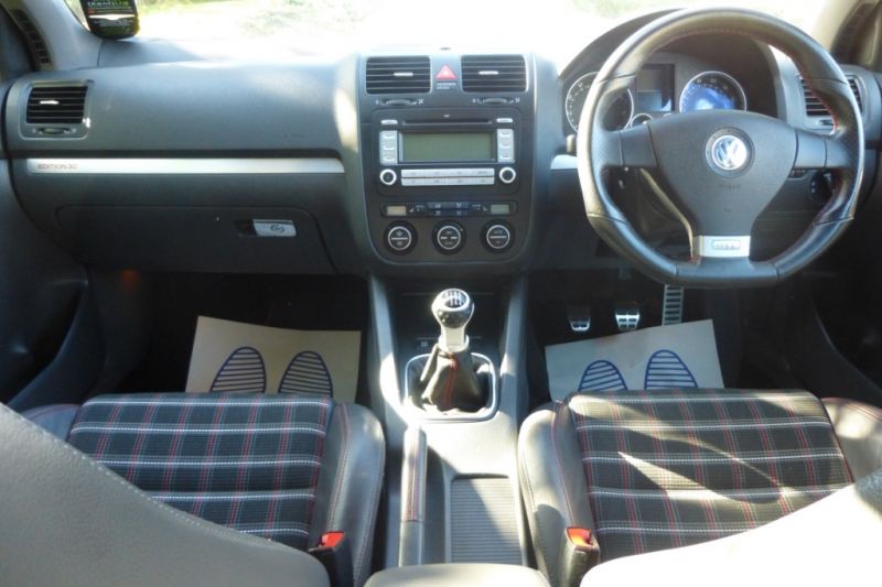 2008 Volkswagen Golf GTi image 4