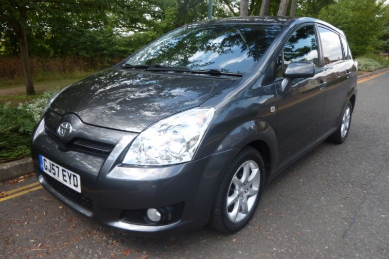 2007 Toyota Corolla Verso image 1