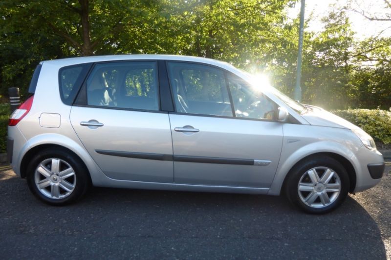 2005 Renault Scenic Dynamique 1.6 image 3