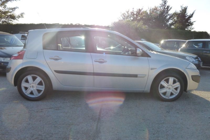 2006 Renault Megane EXTREME 2 1.6 VVT image 2