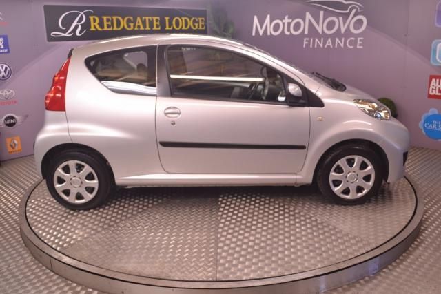 2009 PEUGEOT 107 URBAN image 3