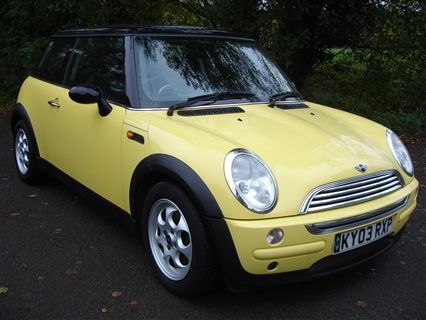 2003 MINI 1.6 COOPER image 1