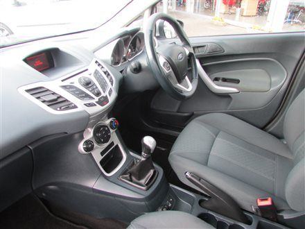 2010 Ford Fiesta 1.25 Zetec image 4