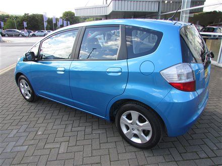 2011 Honda Jazz 1.4 i-VTEC ES image 3
