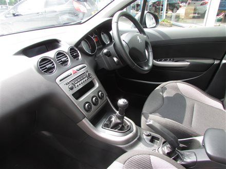 2012 Peugeot 308 1.6 HDi Active image 4