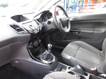 2013 Ford Fiesta 1.25 Zetec image 4
