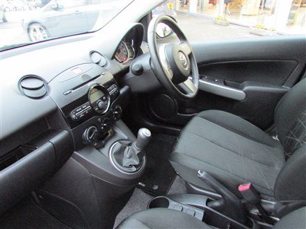 2013 Mazda Mazda2 1.3 Tamura image 4