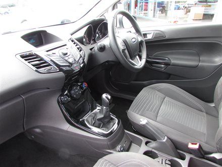 2014 Ford Fiesta 1.25 Zetec image 4