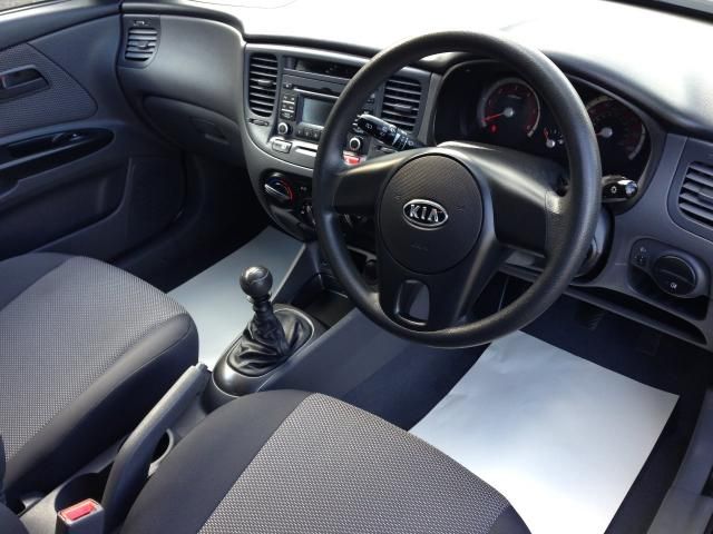2010 KIA RIO 1.5 CRDI image 4