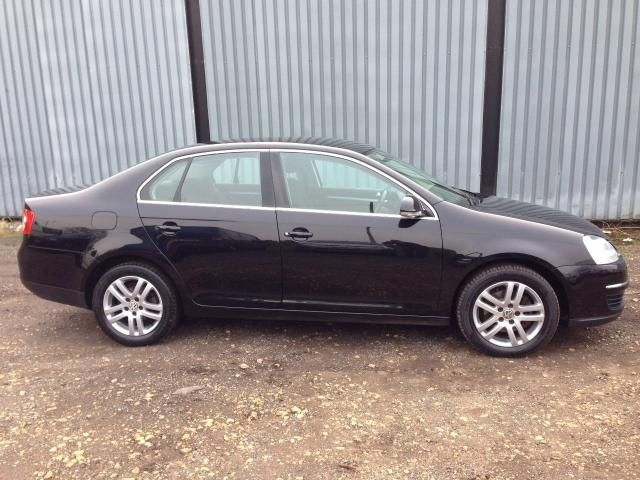 2008 VOLKSWAGEN JETTA 2.0 SE TDI image 2
