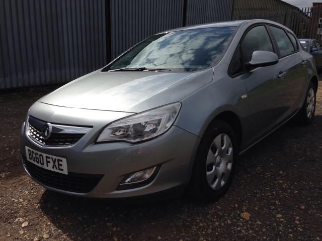 2010 VAUXHALL ASTRA 1.6 image 1
