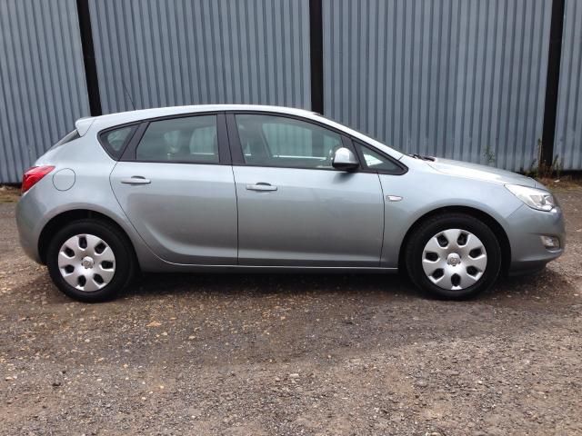 2010 VAUXHALL ASTRA 1.6 image 2