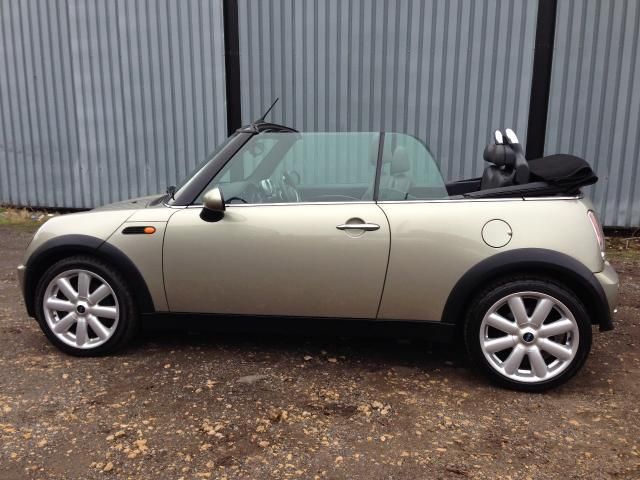 2008 MINI CONVERTIBLE 1.6 COOPER image 2