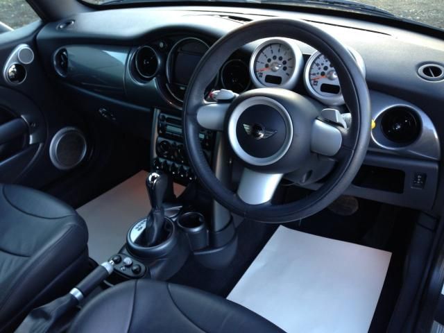 2008 MINI CONVERTIBLE 1.6 COOPER image 4