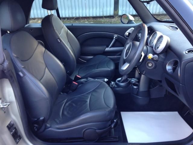 2008 MINI CONVERTIBLE 1.6 COOPER image 5