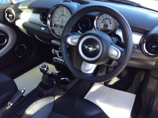2008 MINI HATCH 1.6 COOPER D image 4