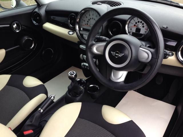 2008 MINI HATCH COOPER 1.6 image 4