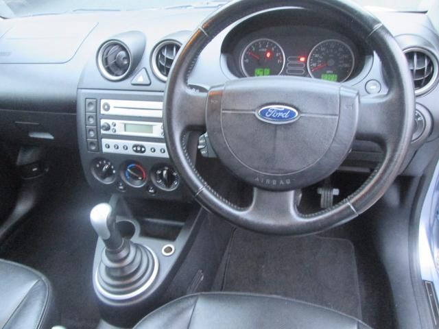 2005 FORD FIESTA 1.6 GHIA image 4