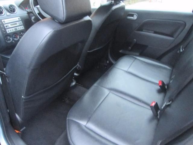 2005 FORD FIESTA 1.6 GHIA image 5
