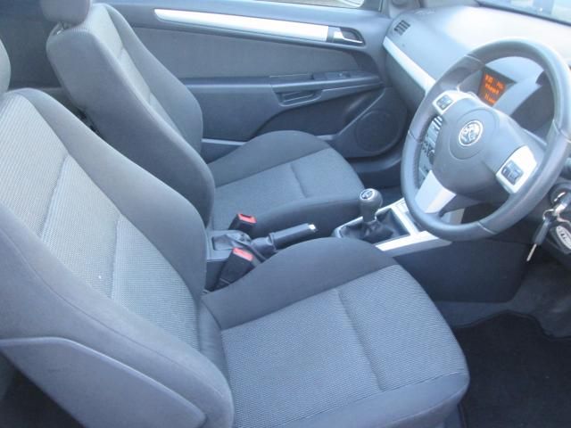2006 VAUXHALL ASTRA 1.8 GTC image 4