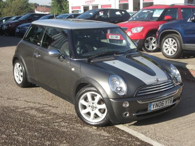 2006 MINI HATCH 1.6 COOPER image 1