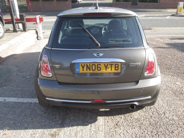 2006 MINI HATCH 1.6 COOPER image 3