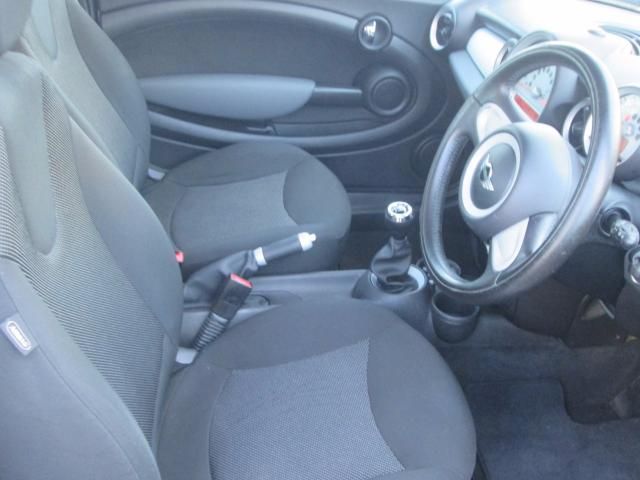 2008 MINI HATCH 1.6 COOPER D image 4