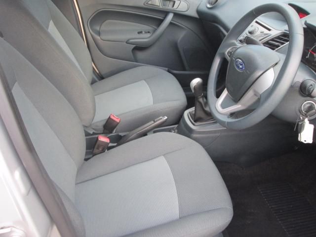 2012 FORD FIESTA 1.2 image 4