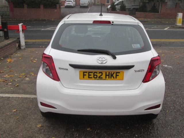 2012 TOYOTA YARIS 1.0 VVT-I image 3