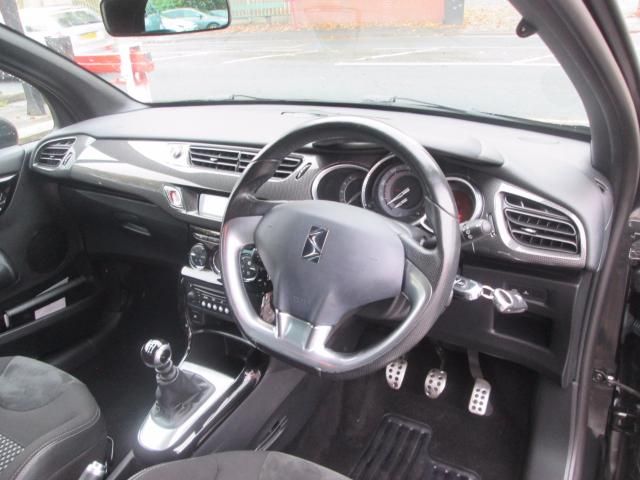 2011 CITROEN DS3 1.6 DSPORT HDI image 4