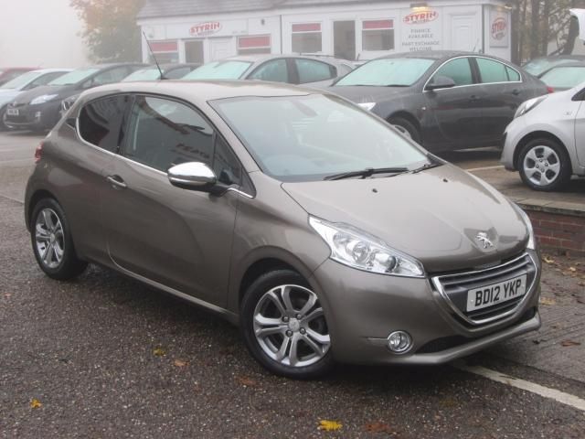 2012 PEUGEOT 208 1.4 HDI image 1