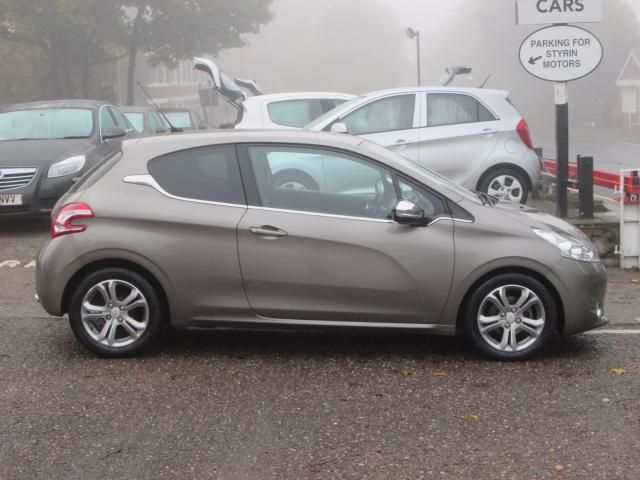 2012 PEUGEOT 208 1.4 HDI image 2
