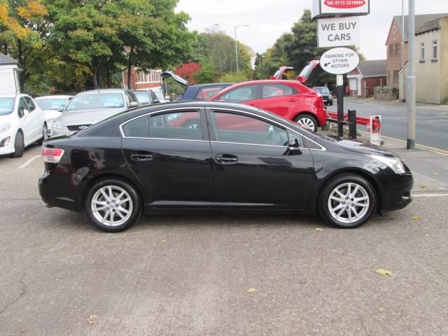 2011 TOYOTA AVENSIS 2.2 image 2