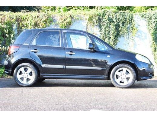 2010 Suzuki SX4 Aerio image 2