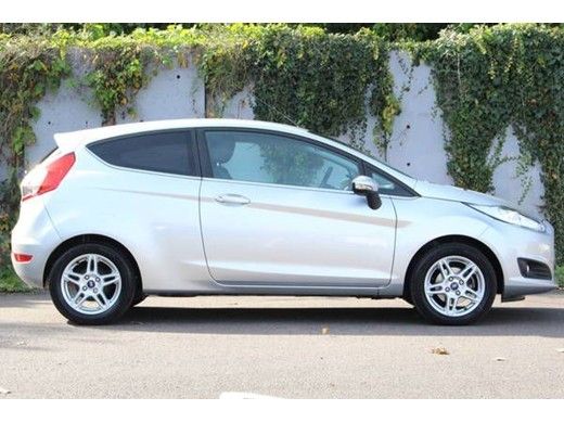 2013 Ford Fiesta Zetec image 2
