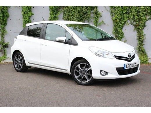 2013 Toyota Yaris VVT-i Trend image 1