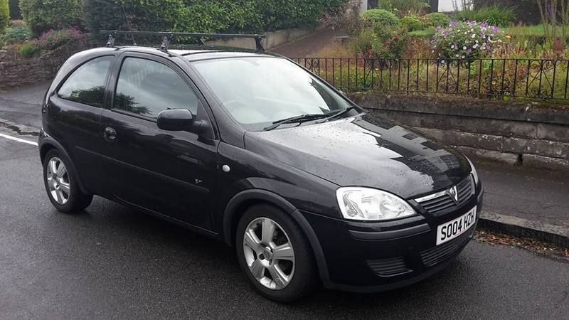 2004 Vauxhall Corsa 1.2 Very low mileage. Reliable image 1