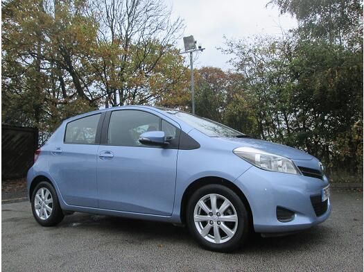 2013 Toyota Yaris 1.33 VVT-i TR 5dr image 1