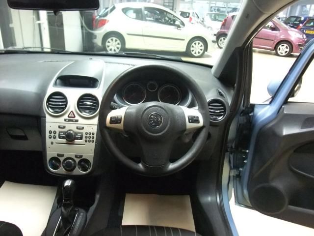 2007 VAUXHALL CORSA 1.4 CLUB image 4