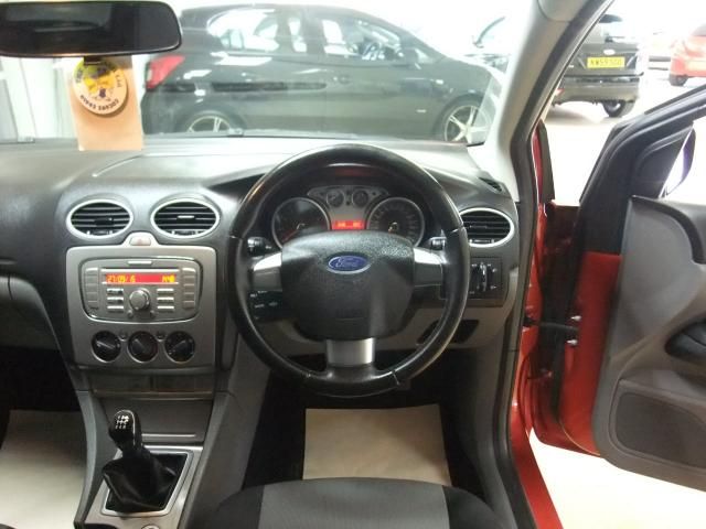 2009 FORD FOCUS 1.6 ZETEC image 4