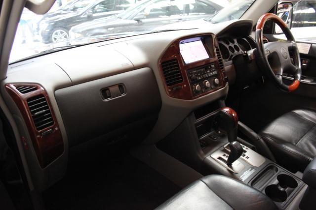 2004 MITSUBISHI SHOGUN 3.2 image 4