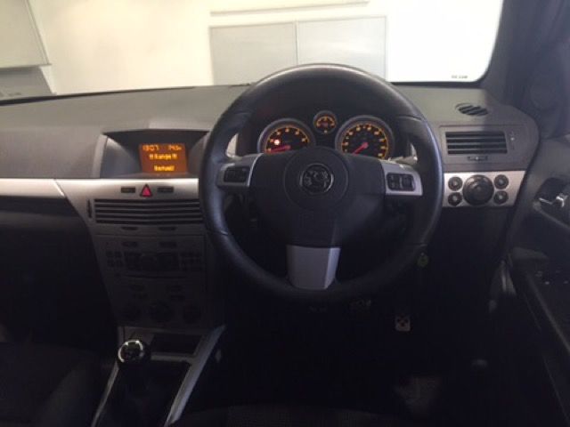 2009 VAUXHALL ASTRA 1.8 SRI image 4