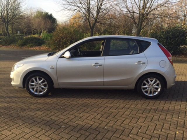 2008 HYUNDAI I30 2.0 CRDI image 2