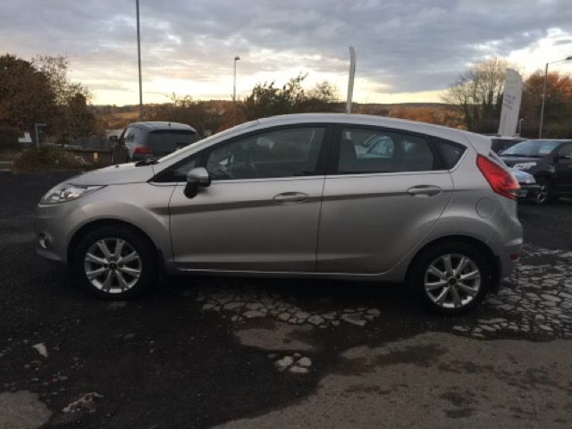 2010 FORD FIESTA 1.2 ZETEC image 2