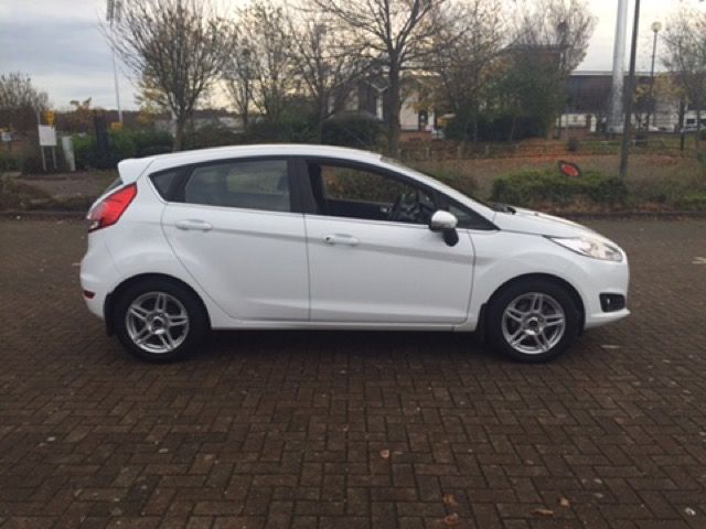 2014 FORD FIESTA 1.2 ZETEC image 3