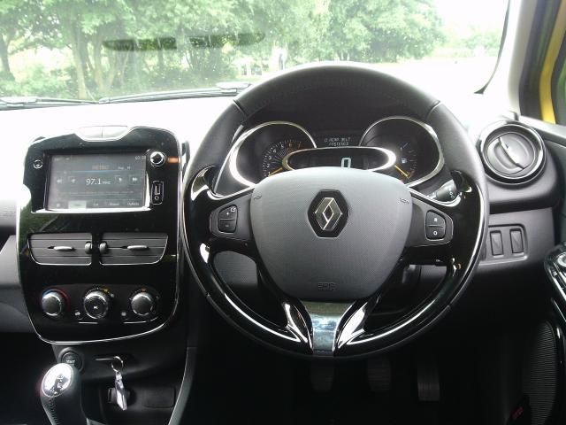2014 RENAULT CLIO 1.1 image 4
