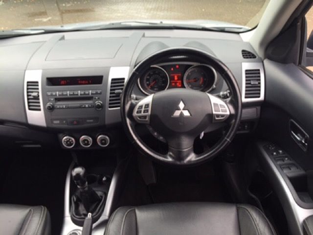2009 MITSUBISHI OUTLANDER 2.0 image 4