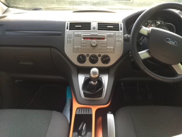 2009 FORD KUGA 2.0 ZETEC TDCI image 4